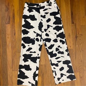 Straight leg pants / cow print